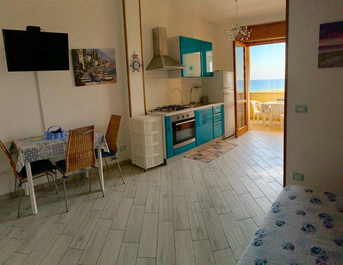 Bilocale Punta Rosa - Fronte Spiaggia オートラント エクステリア 写真