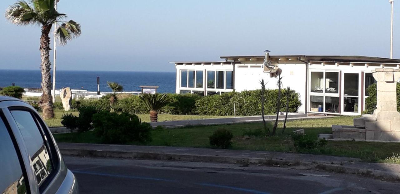Bilocale Punta Rosa - Fronte Spiaggia オートラント エクステリア 写真