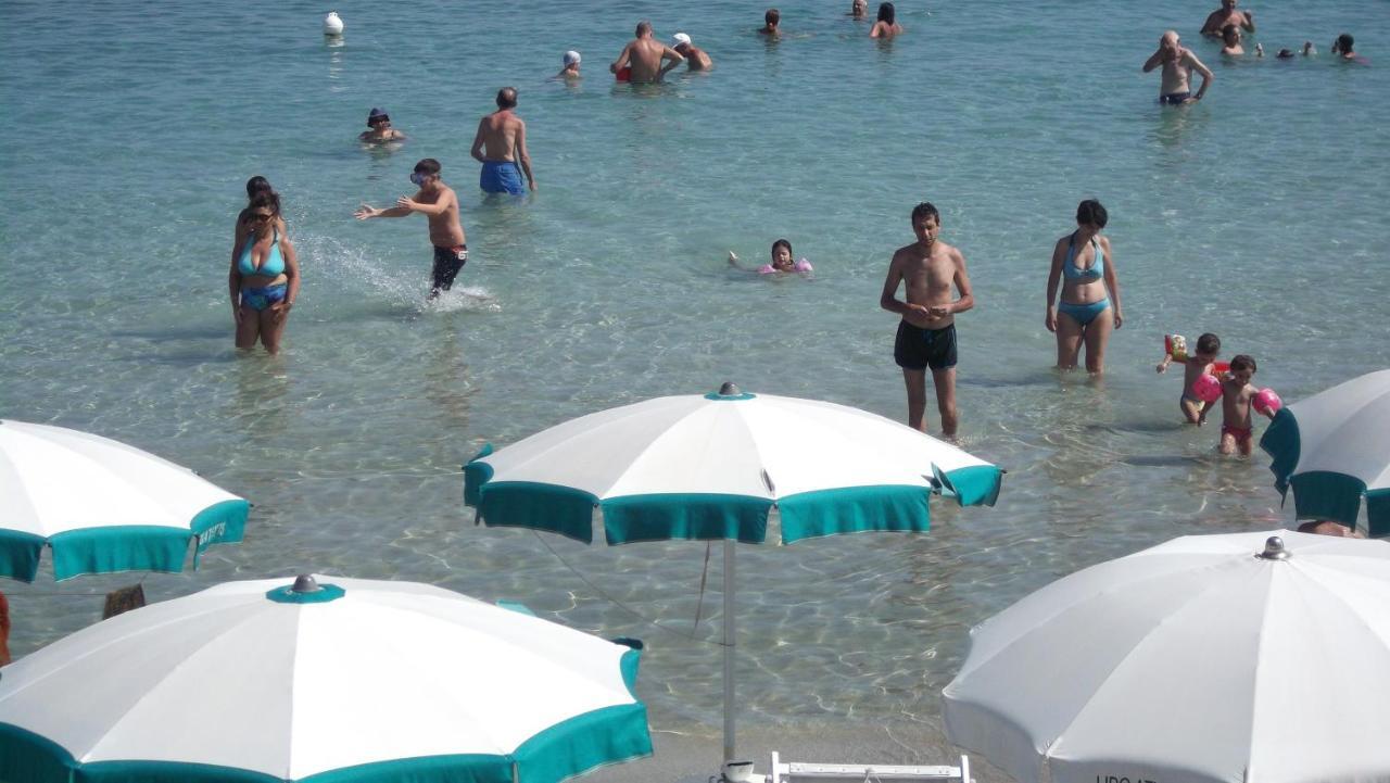 Bilocale Punta Rosa - Fronte Spiaggia オートラント エクステリア 写真