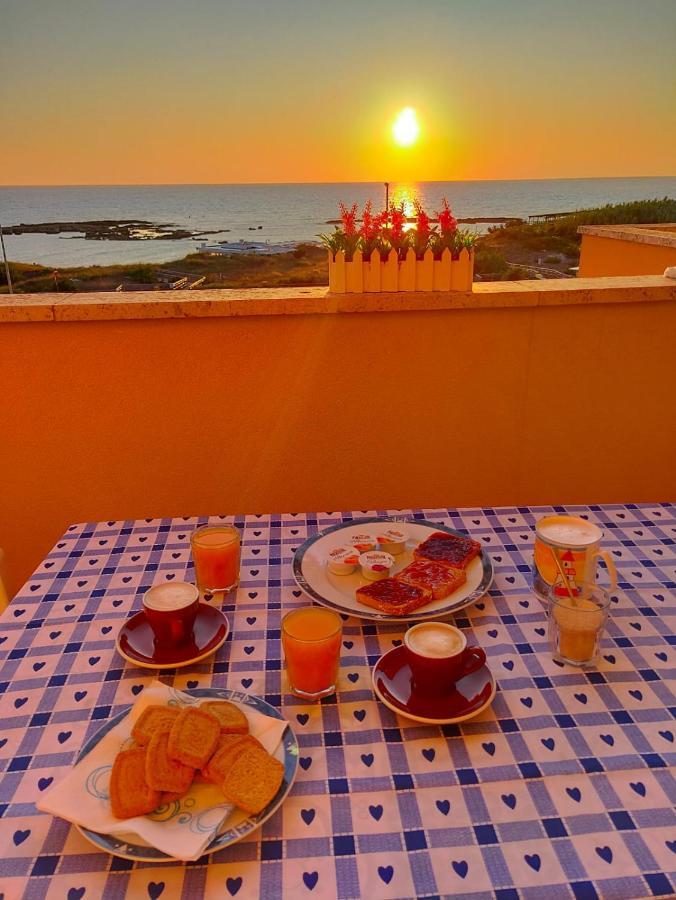 Bilocale Punta Rosa - Fronte Spiaggia オートラント エクステリア 写真